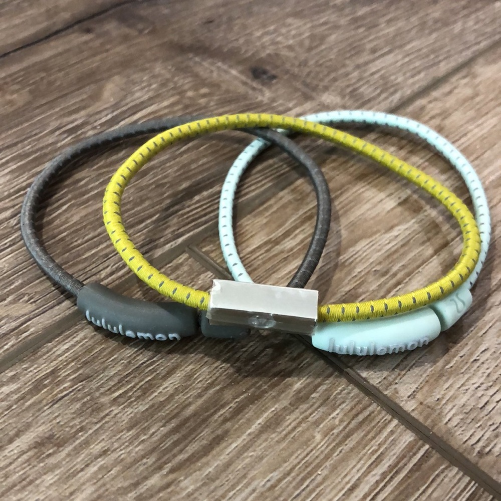 NWOT! - LULULEMON Logo Hair Ties